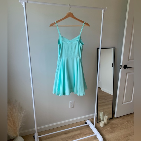 Aritzia - Spaghetti Strap Summer Dress - Picture 2 of 3